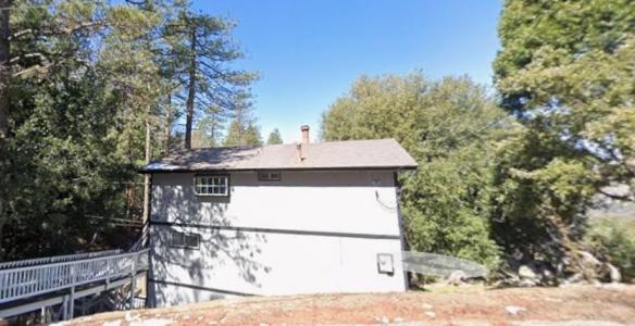 129 Zermatt Dr # 1 & 2, Crestline, 加利福尼亚州 92325, 美国