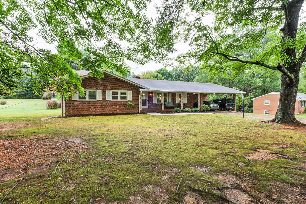 705 Northview Drive, Farmville, Virginia 23901, USA