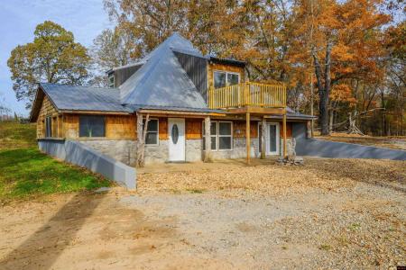 2269 MC 7027, Flippin, Arkansas 72634, USA
