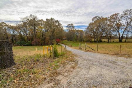 2269 MC 7027, Flippin, Arkansas 72634