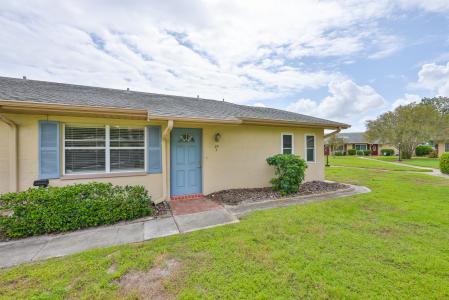 1908 Canterbury Ln # 20, Sun City Center, Florida 33573, USA