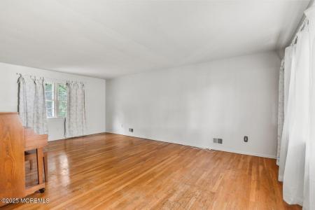 12 Meadowbrook Lane, 可抵押的, 新泽西州 07728, 美国