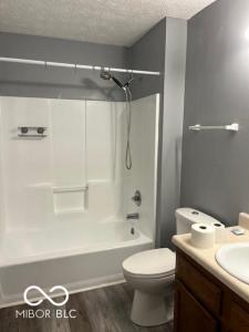 88 Keran Manor Court , C, Greenwood, Indiana 46142, USA