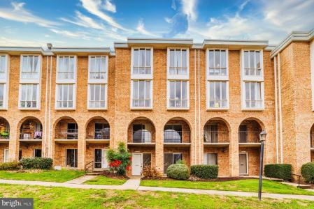 2609 Wagon Drive , 354, Alexandria, Virginia 22303, USA