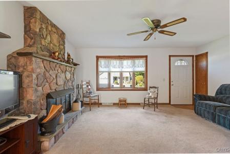 6302 Jane Lane, Cicero, New York 13039