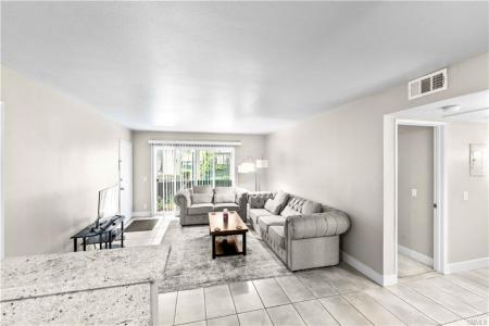 23220 Orange unit #9, Lake Forest, California 92630, Estados Unidos