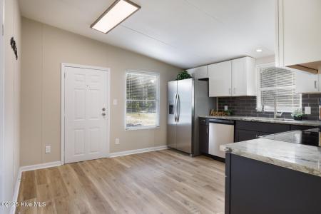 212 Heflin Road, Aberdeen, Karolina Północna 28315, USA