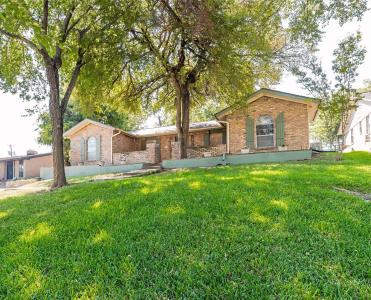 1917 Rock Creek Drive, Grand Prairie, تكساس 75050, الولايات المتحدة