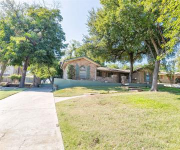 1917 Rock Creek Drive, Grand Prairie, تكساس 75050, الولايات المتحدة