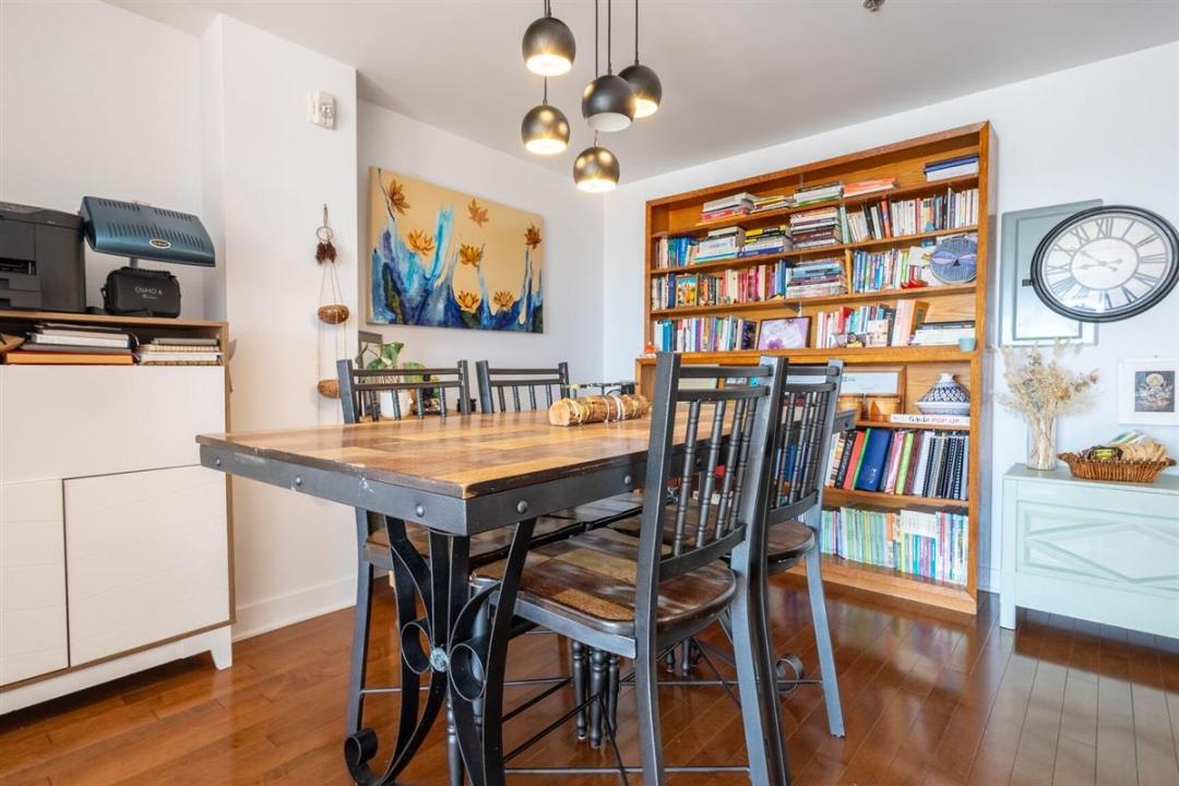 9615  Av. Papineau, Montréal (Ahuntsic-Cartierville), Quebec H2B 1Z6, Canadá