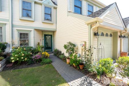 -72 Fair Acres Court, South Brunswick, New Jersey 08824, Stati Uniti