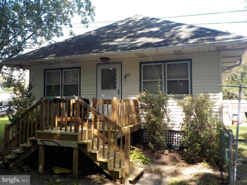 102 Delaware Ave, Penns Grove, New Jersey 08069, États-Unis