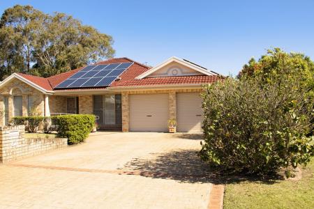 4 Admiralty Avenue, Tea Gardens, NSW 2324, Australia