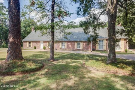 50 Poplar Circle, Gulfport, Mississippi 39507