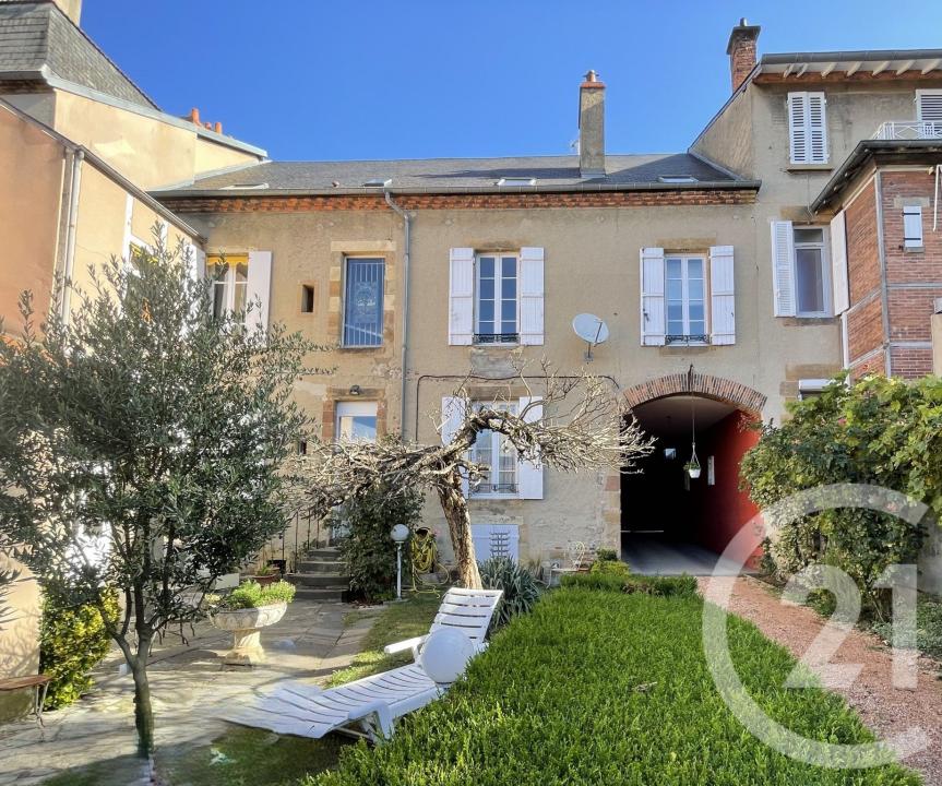 Moulins, Alvernia 03000, Francia