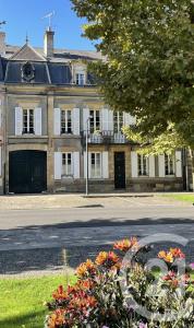 Moulins, Alvernia 03000, Francia