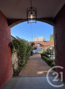 Moulins, Alvernia 03000, Francia