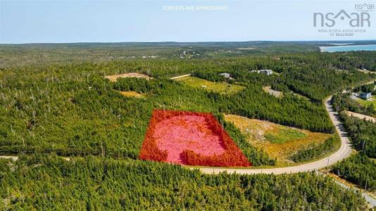 20 KAAKWOGOOK WAY, Clam Bay, Nova Scotia B0J 2L0, Canada