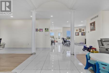 7299 FIFTH LINE R.R. #1 LINE, Wellington North, Ontario N0B 1J0, Kanada