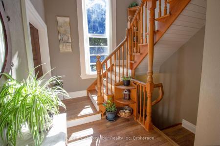 8583 SDRD 15 N/A, Centre Wellington, أونتاريو N0B 1J0, كندا