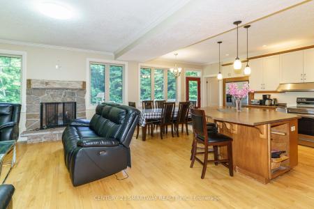 1066 TALLY-HO WINTER PARK ROAD, Lake Of Bays, Ontario P1H 2J6, Canada