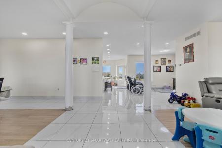 7299 FIFTH LINE R.R. #1 LINE, Wellington North, אונטריו N0B 1J0, קנדה 