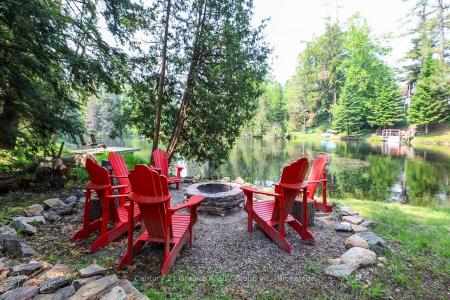 85 NEVISON DRIVE, Kawartha Lakes, Ontario K0M 2L0, CANADÁ