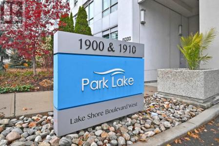 1900 LAKE SHORE BOULEVARD WEST, Toronto (high Park-swansea), Ontario M6S 1A4, Canadá