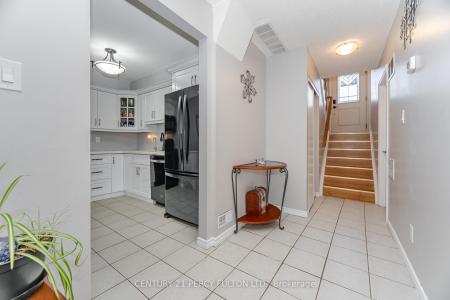 30 FIRWOOD AVENUE, Clarington, أونتاريو L1E 1P9, كندا 