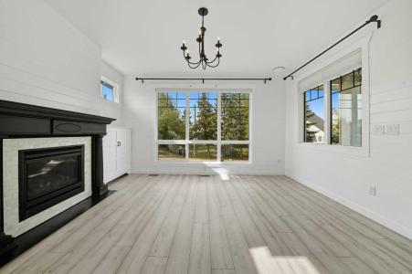 5005 40 STREET, Sylvan Lake, Alberta T4S 1B7, Kanada