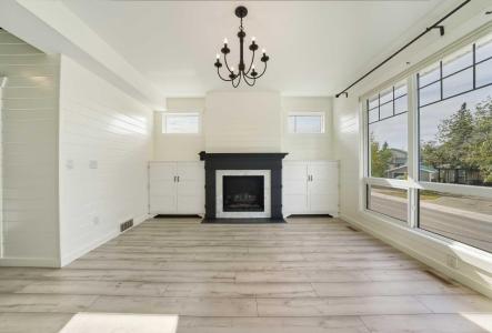 5005 40 STREET, Sylvan Lake, Alberta T4S 1B7, Kanada