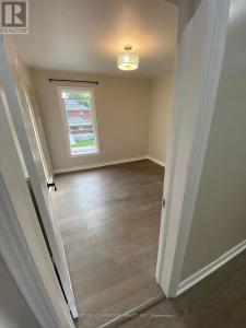 201 ALBERT STREET, Oshawa (central), Ontario L1H 4R4, Canadá