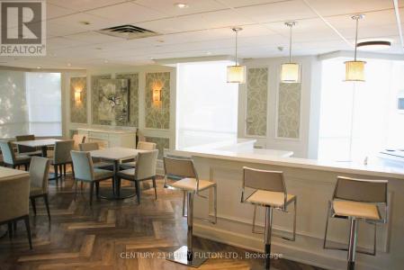 550 WEBB DRIVE, Mississauga (city Centre), Ontario L5B 3Y4, Kanada