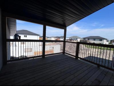 75 HARVEST BAY, Blumenort, Manitoba R5G 0C1, Canadá