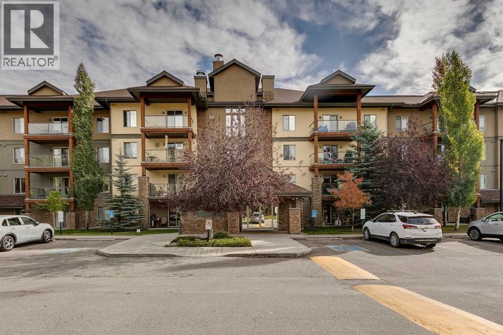 92 CRYSTAL SHORES ROAD, Okotoks, Alberta T1S 2M9, Canada