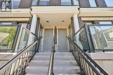 100 ALEX GARDNER CIRCLE, Aurora (aurora Heights), Ontario L4G 3G5, Kanada