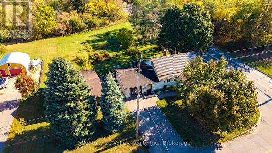 405 MOORE STREET, Renfrew, Ontario K7V 1L8, Kanada