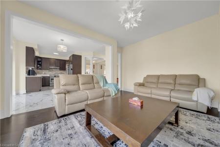 1161 UPPER THAMES DRIVE, Woodstock, Ontario N4T 0L4, Canada