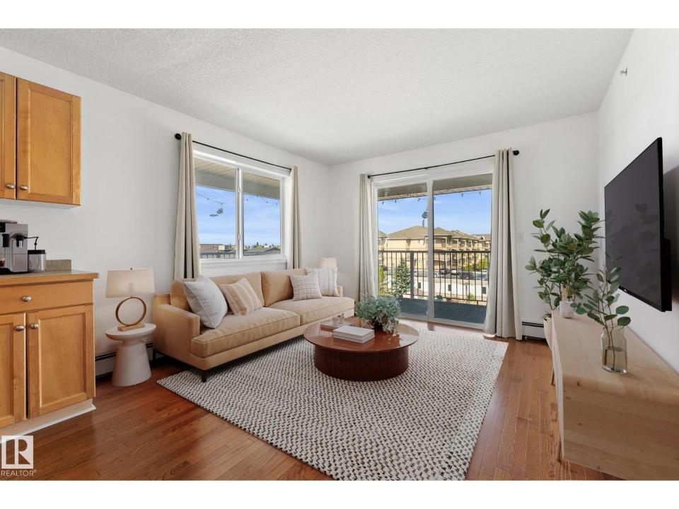 #420 12550 140 AV NW, Edmonton, Alberta T5X 6J4, Canada