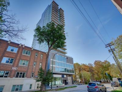 390 ASSINIBOINE AVENUE, Winnipeg, Manitoba R3C 0V2, Canada