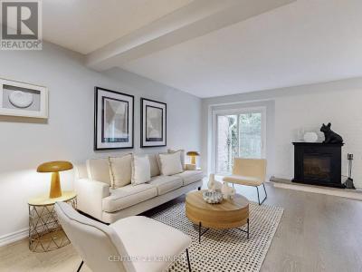 105 CARLTON ROAD, Markham (unionville), Ontario L3R 1Z8, Canada