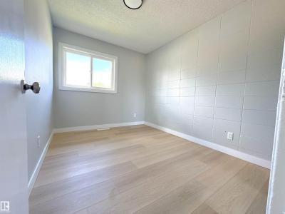 7807 36 AVENUE NW, Edmonton, 阿尔伯塔 T6K 0C5, 加拿大