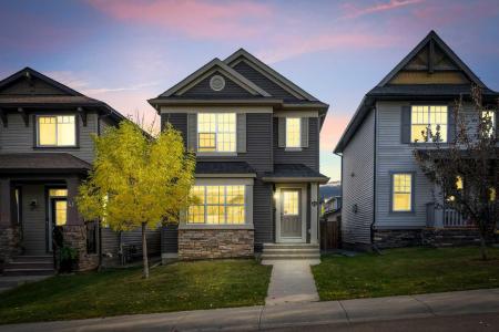45 NOLANFIELD LANE NW, Calgary, Alberta T3R 0M7, Canada