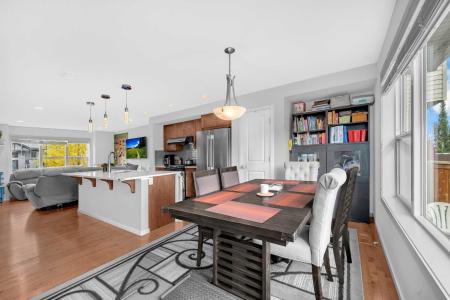 45 NOLANFIELD LANE NW, Calgary, Alberta T3R 0M7, Canada