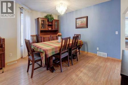 2423 MORRIS CRESCENT SOUTHEAST, Airdrie, Alberta T4A 2B8, Canada