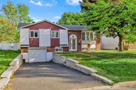 3545  Rue Howard, Longueuil (Saint-Hubert), 魁北克省 J3Y 4Z8, 加拿大