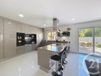 St Sauveur Sur Ecole, Isla De Francia 77930, Francia