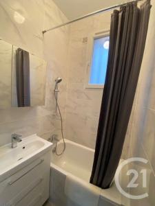 Asnieres Sur Seine, 일드프랑스 92600, 프랑스