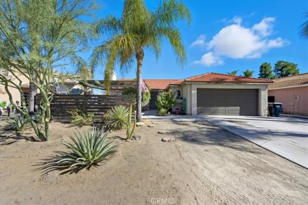 19250 Henshaw Ct, Lake Elsinore, كاليفورنيا 92530, الولايات المتحدة