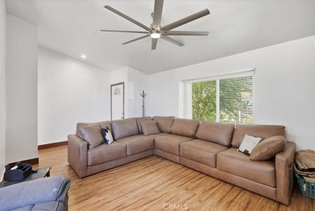 19250 Henshaw Ct, Lake Elsinore, Калифорния 92530, Соединенные Штаты